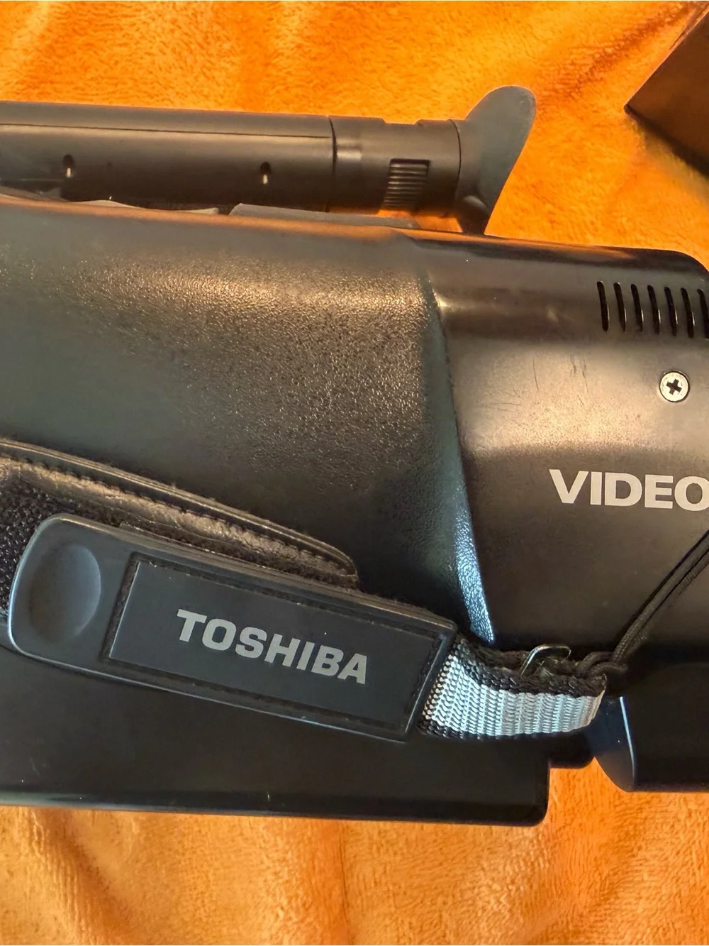 Toshiba dark gray VHS-C Video Movie Camcorder with Auto Focus